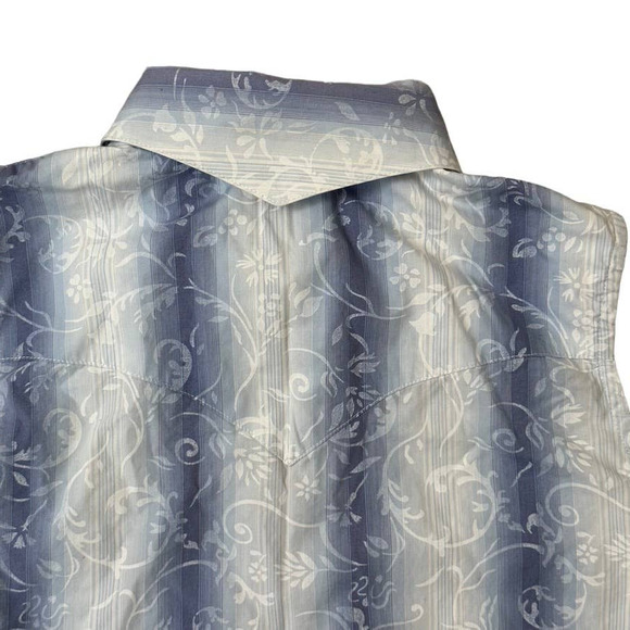 Brooks and Dunn Woman's Button Up Pearl Snap Western Shirt - Picture 4 of 5